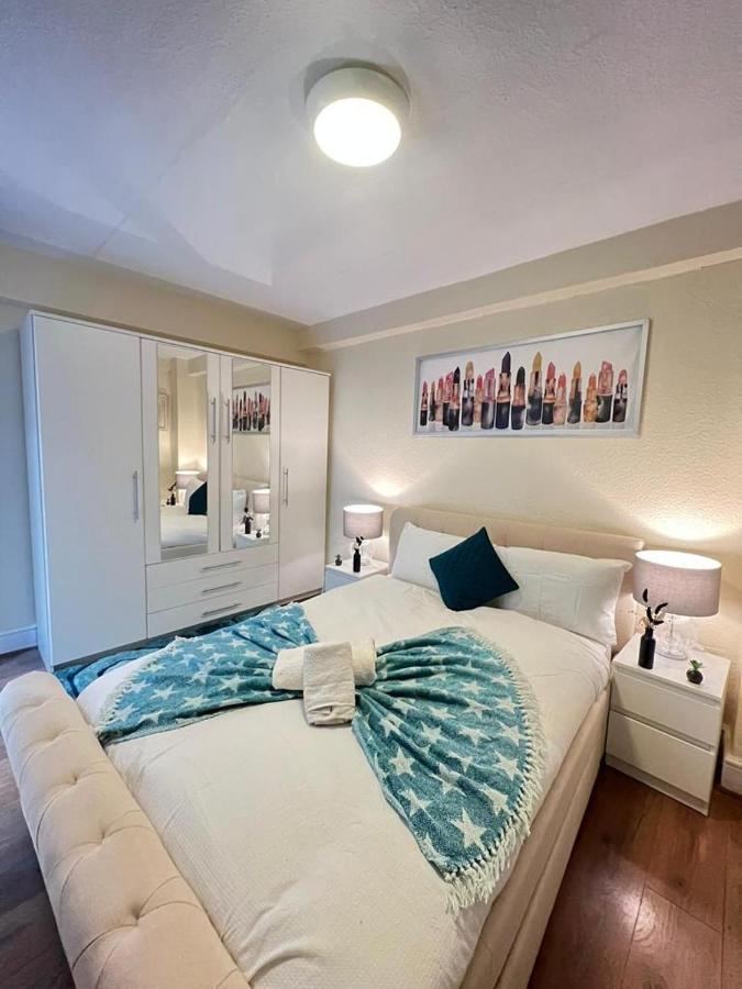 Three Bedrooms Three Bathrooms Sweet Flat Apartament